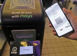 Photo of LRT-1 passengers can now pay using Maya app 