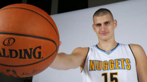 Photo of Nuggets favored to rout Heat for first NBA title
