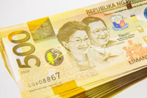 Photo of Peso up slightly before interest rate decision
