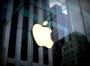 Photo of Apple urges London tribunal to block $2-billion mass lawsuit for ‘throttling’ millions of iPhones