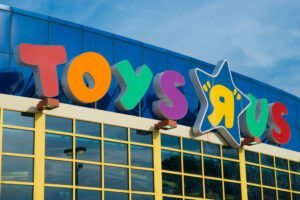 Photo of Toys ‘R’ Us returns to high street with new WH Smith partnership