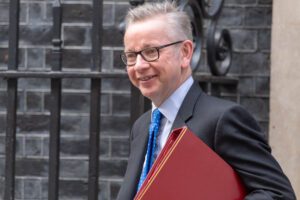 Photo of Gove confirms 2030 date for petrol car ban is ‘immovable,’