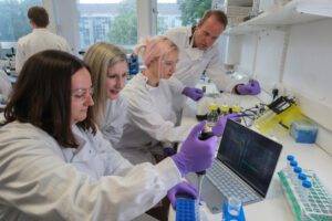 Photo of Cytomos secures £4M to advance new approach to cell analysis
