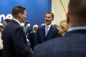 Photo of Hunt tells jobless: Make more effort to find a job or face benefit cuts
