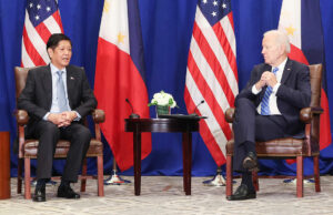 Photo of China says US has no right to get involved in problems between it and Philippines 