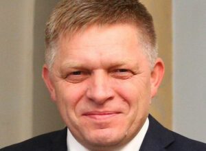 Photo of Pro-Russian ex-PM Fico wins Slovak election, needs allies for government