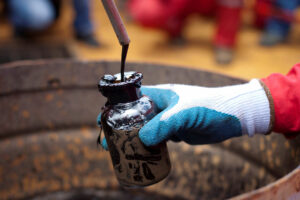 Photo of Saudi Arabia, Russia to continue additional voluntary oil cuts