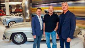 Photo of Formula One stars team up to allow public to buy shares in multi-million pound classic cars