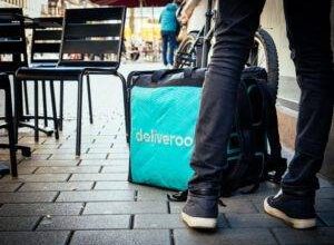 Photo of Deliveroo pledges £200,000 in apprenticeship funding to empower small businesses 
