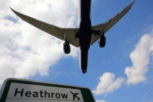 Photo of Saudi wealth fund takes 10% stake in Heathrow airport