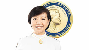 Photo of Iye, the Nobel Peace Prize, and the Magsaysay Award