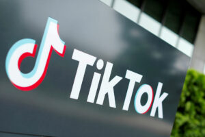 Photo of Iowa sues TikTok alleging parents misled about inappropriate content