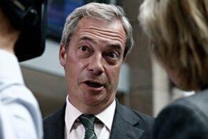 Photo of Nigel Farage Threatens NatWest with Legal Action Unless Compensation Claim is Settled