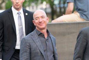 Photo of Jeff Bezos could save $600m in taxes after moving to Florida