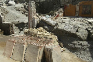 Photo of Pompeii building site reveals ancient Roman construction methods