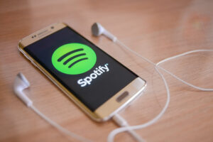 Photo of Apple Hit with €1.8bn Fine for Violating Music Streaming Regulations