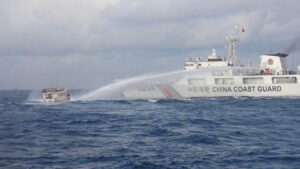 Photo of China coastguard uses water cannons against Philippine ships in South China Sea