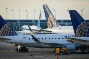 Photo of United Airlines delays flights on two new routes amid FAA safety probe