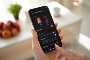 Photo of Dark mode may sap more battery life if users ramp up brightness, study reveals