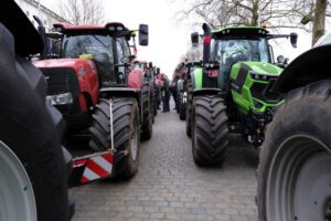 Photo of ‘Heartbroken’ young farmers join London protests over Labour’s inheritance tax changes