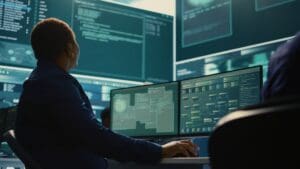 Photo of Public sector pay gap endangers UK’s cybersecurity, experts warn