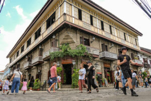 Photo of Enhancing the Philippine tourism experience: VAT refunds for foreign tourists