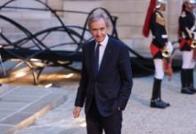 Photo of Bernard Arnault looks to extend LVMH leadership until he’s 85