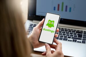 Photo of Duolingo to replace contract workers with AI in major shift to ‘AI-first’ strategy