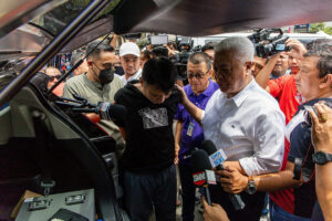 Photo of Chinese spy accessed mobile phone data of state workers, says NBI
